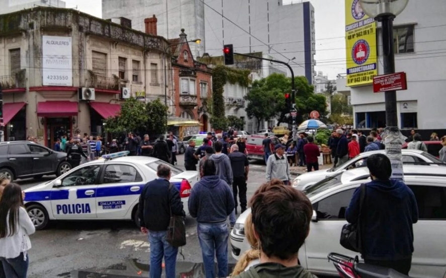 Balacera en pleno centro platense