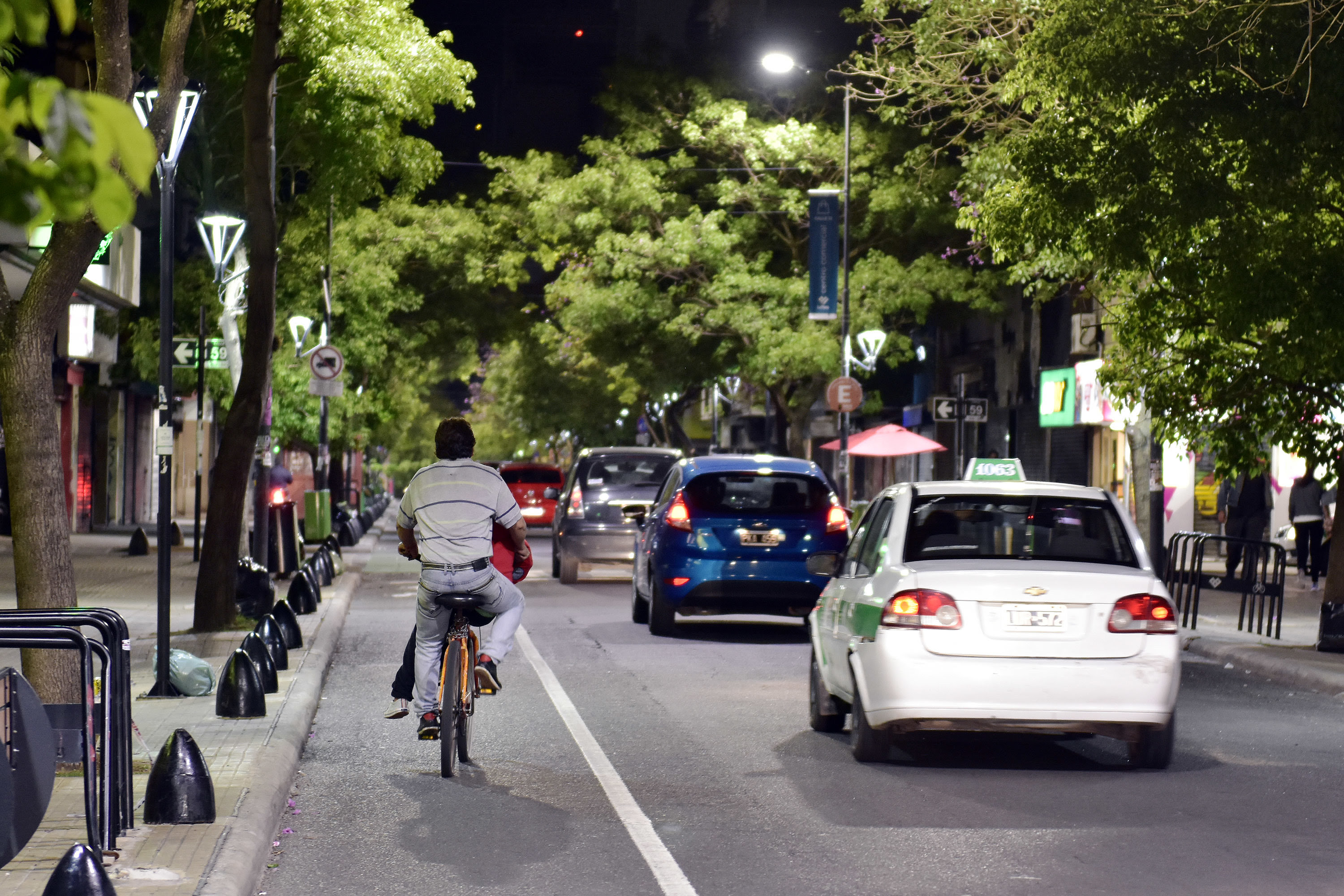 La Municipalidad comprará 20 mil nuevas luminarias led para La Plata