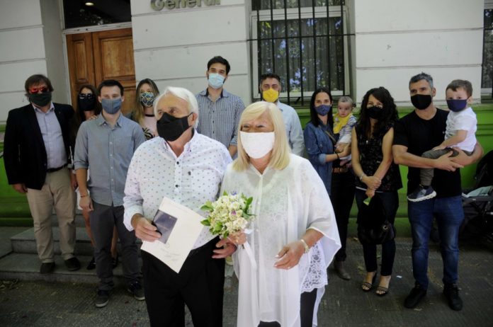 Con una boda en La Plata, volvieron los casamientos en toda la provincia de Buenos Aires