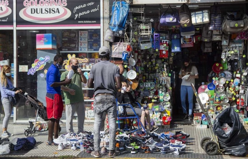 Según datos de la Cámara de Comercio, en mayo la venta ilegal callejera creció más de 21% en CABA