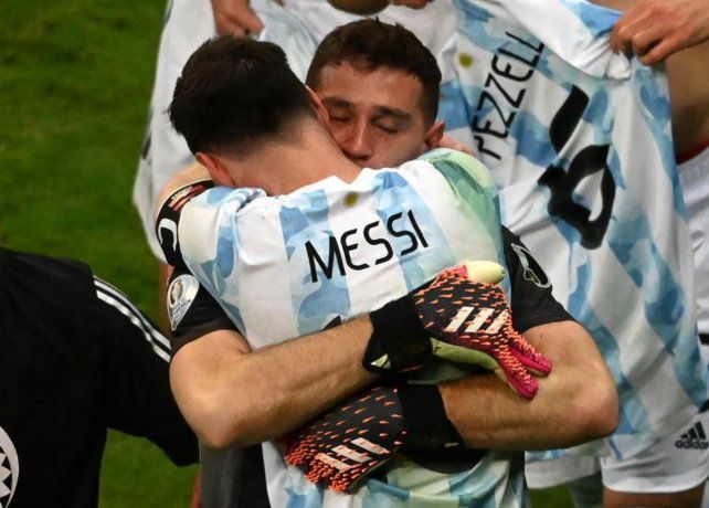 Messi: «Tenemos un arquero que es un fenómeno»