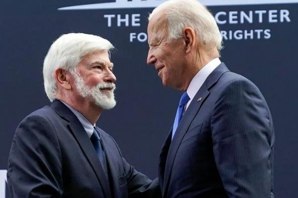 Cumbre de la CELAC: Biden no asistirá y enviará a Chris Dodd, asesor especial para las Américas