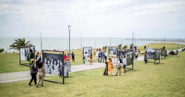 Inauguraron muestra de la historia del rock nacional en un parque de Mar del Plata