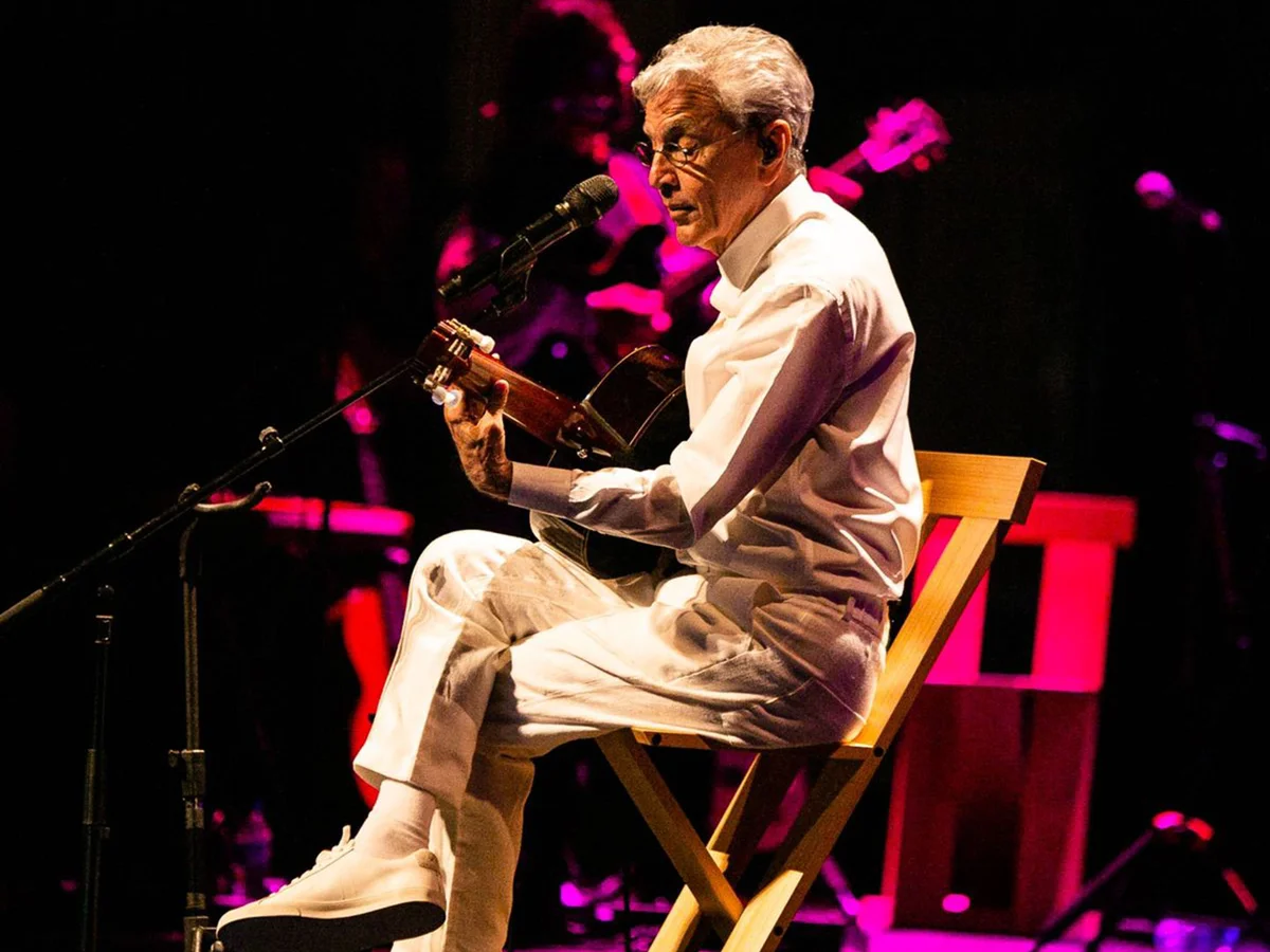 Caetano Veloso en el Movistar Arena: el caballero de fina estampa no baja la guardia