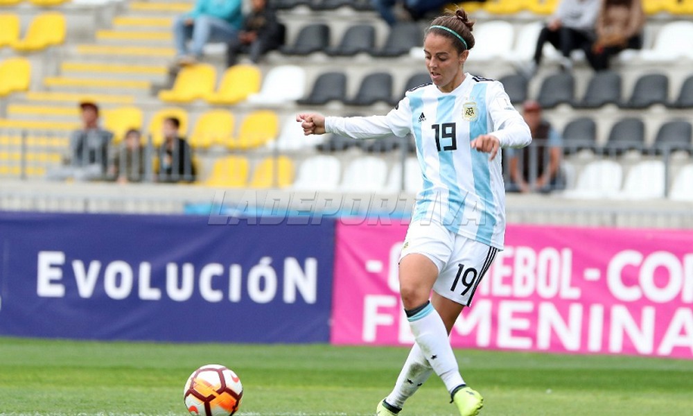 Larroquette: «Tenemos los pies sobre la tierra pero la cabeza de campeonas»