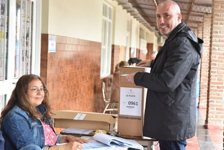 La Plata | Votó Marcelo Leguizamón: “Le pedimos a los vecinos que vengan a votar pensando primero en la ciudad”