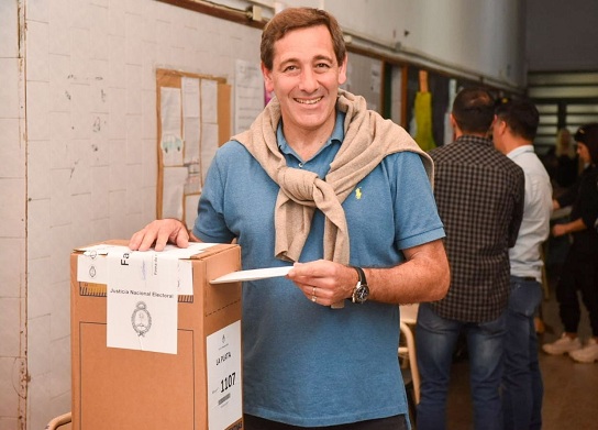 La Plata | Votó Julio Garro: “Es muy importante que vengan todos a votar, esta es una gran oportunidad para nuestra ciudad”