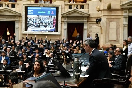 Milei consiguió su primer éxito legislativo parcial con la aprobación en general de la Ley de Bases en Diputados