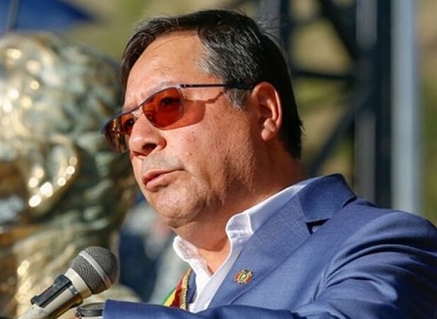 Bolivia: Presidente Arce denunció “movilización irregular” de algunas unidades del Ejército en plaza Murillo