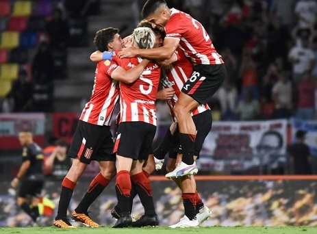 ESTUDIANTES DE LA PLATA: «EL PINCHA» CAMPEÓN DE CAMPEONES DEL FUTBOL ARGENTINO!!!!