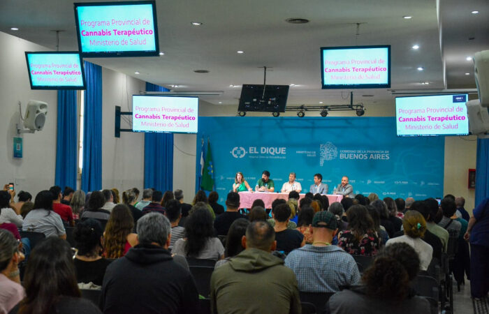 El Ministerio de Salud bonaerense presentó en Ensenada el Programa Provincial de Cannabis Terapéutico.