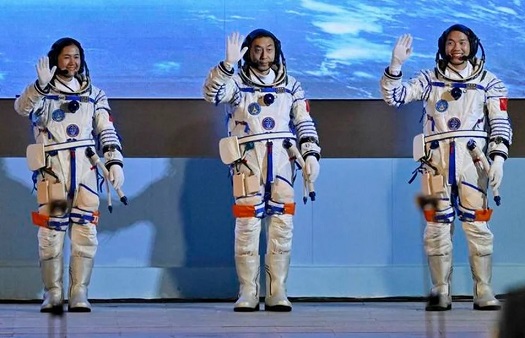 Chinos mandaron saludos desde el espacio por el Año Nuevo 