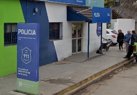 Detienen a una comisario y a cuatro policías de la Bonaerense acusados de extorsionar a un vecino en Glew