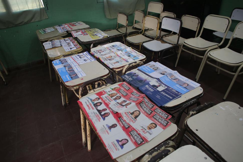 Por pedido de la Defensoría, se podrán incluir más de dos fotos de candidatos en las boletas