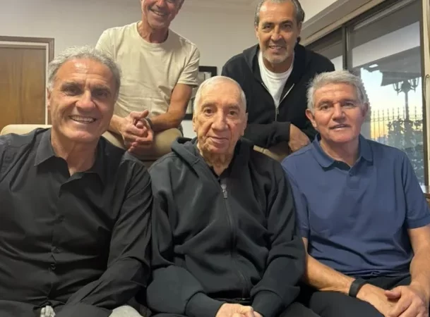 Un grupo de campeones del Mundo de 1986 fue a visitar a Carlos Bilardo