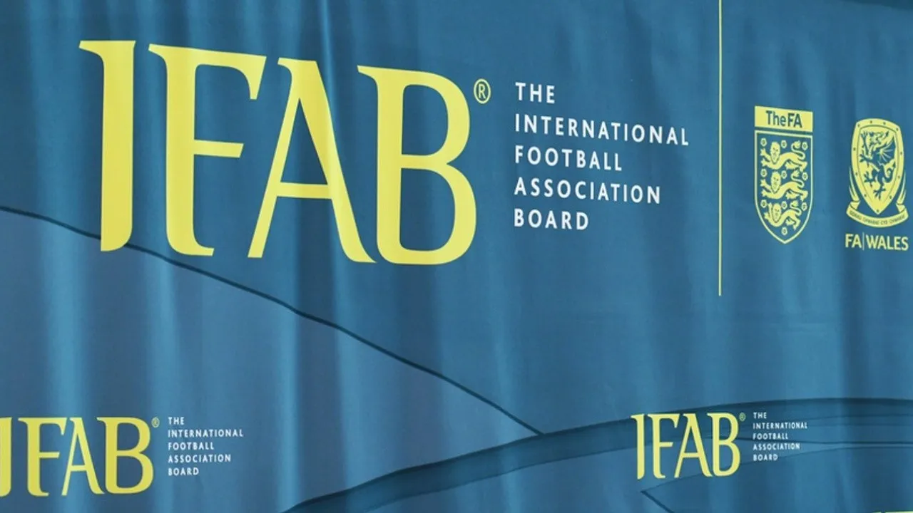 Evalúan una modificación clave en el uso del VAR y nuevas reglas