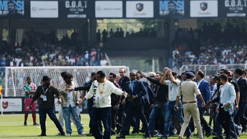 La visita de Lionel Messi a la India terminó en disturbios