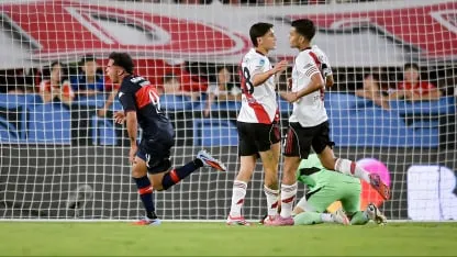 Tigre goleo a River en El Monumental