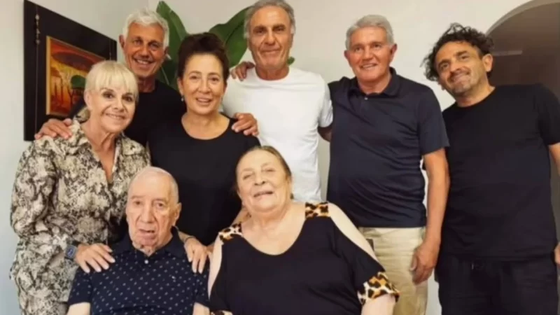 Bilardo celebró sus 88 años rodeado de campeones del mundo