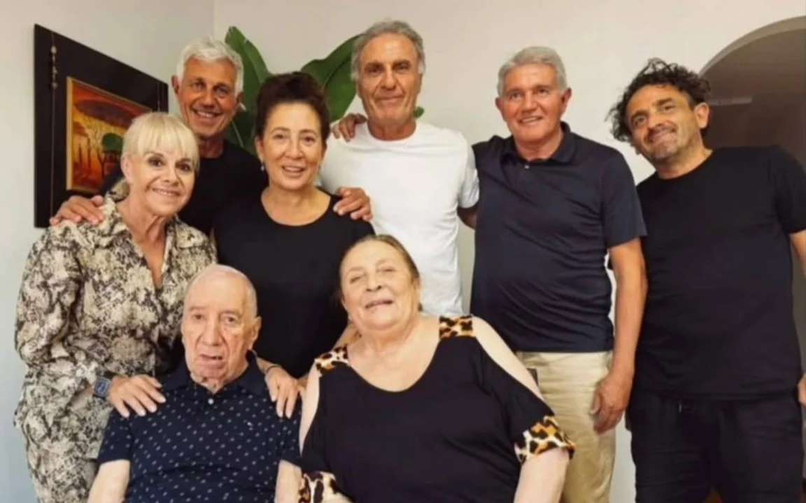 Bilardo celebró sus 88 años rodeado de campeones del mundo