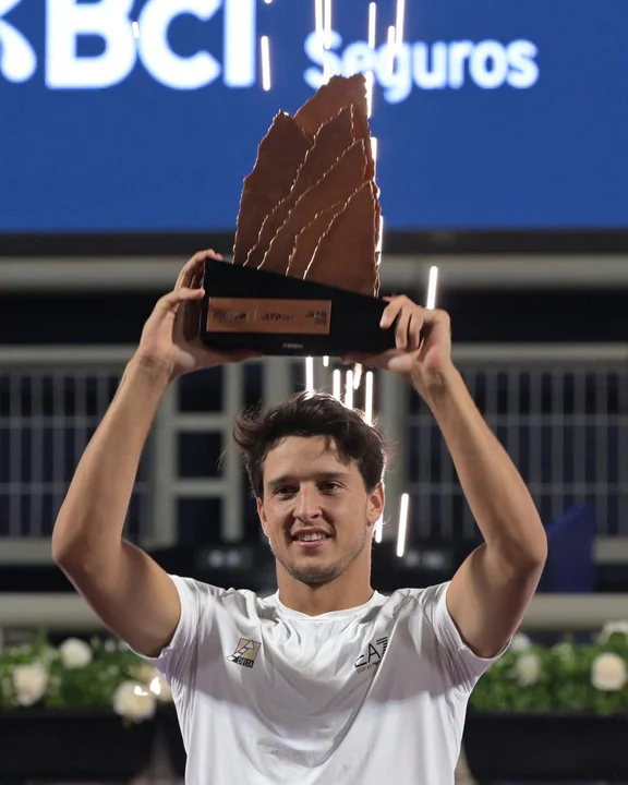 Luciano Darderi campeón del ATP de Santiago de Chile