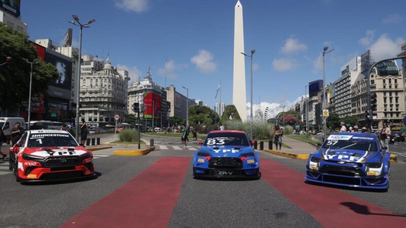 TC 2000 arrancó la temporada 2026 con una caravana por la 9 de Julio