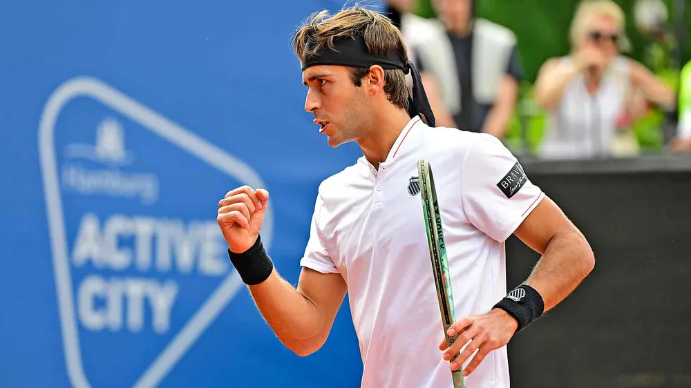 Tomás Etcheverry sigue ganando y está en octavos de final del Masters 1000 de Miami