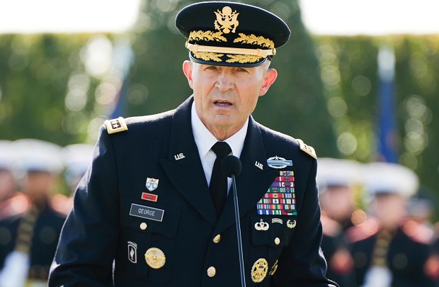 EEUU: El secretario de Defensa Hegseth echó al Jefe del Ejercito y así Trump se saca un clavo que quedaba de la era Biden en medio de la guerra contra Irán