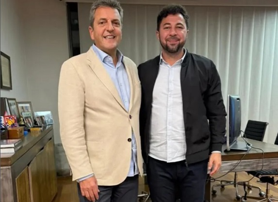El cordobés Andrés Romero se reunió con Sergio Massa y lo calificó como uno de los dirigentes mejor preparados para gobernar la Argentina