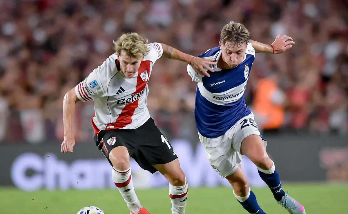 Gimnasia enfrenta a River en el Monumental