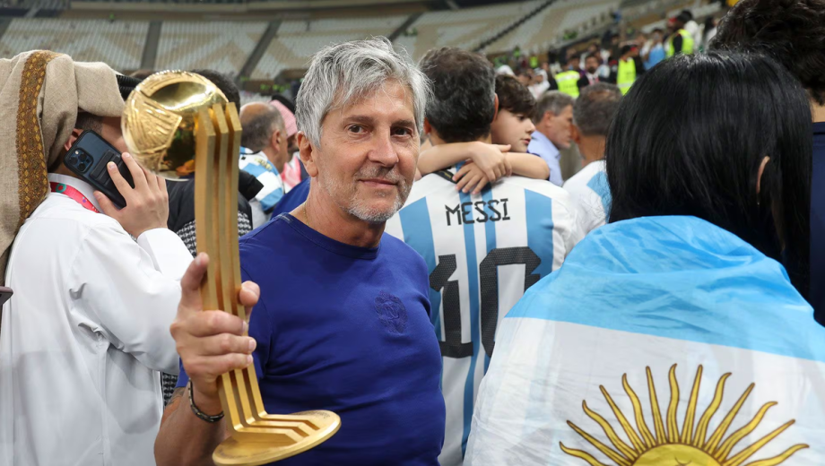 La familia de Lionel Messi dijoque su padre está evolucionando favorablemente