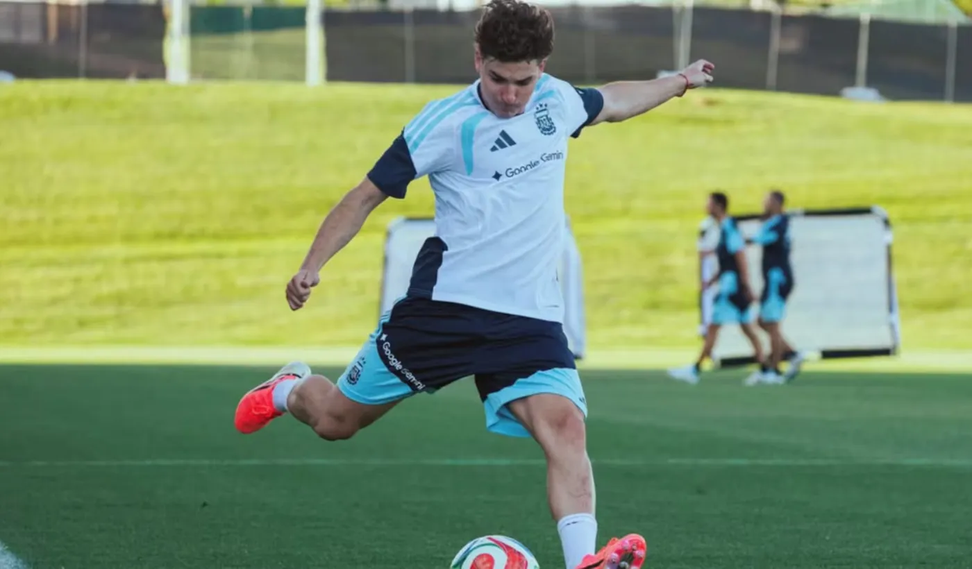 Argentina recupera a Julián Álvarez