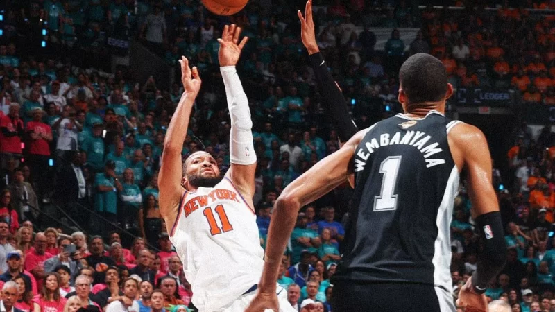 New York derrotó en el  juego 4 de las Finales a San Antonio Spurs