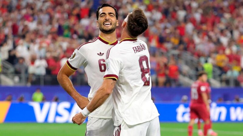 España derrotó en el final a Portugal
