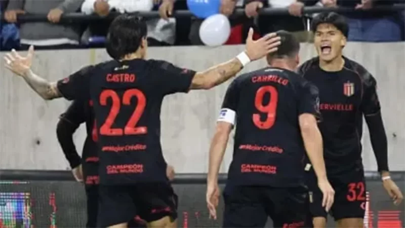 Estudiantes se metió en cuartos de la Libertadores tras ganarle a la Universidad Católica