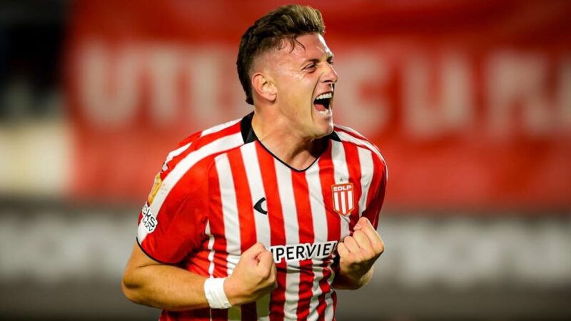 Estudiantes derrotó en el final  a Platense