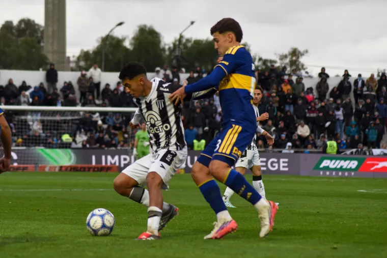 Boca  y Gimnasia igualaron 2 a 2 en Mendoza