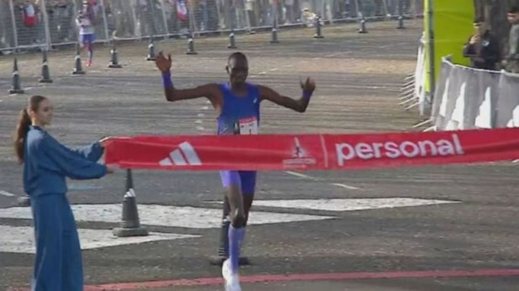 Un keniata ganó la Maratón de Buenos Aires