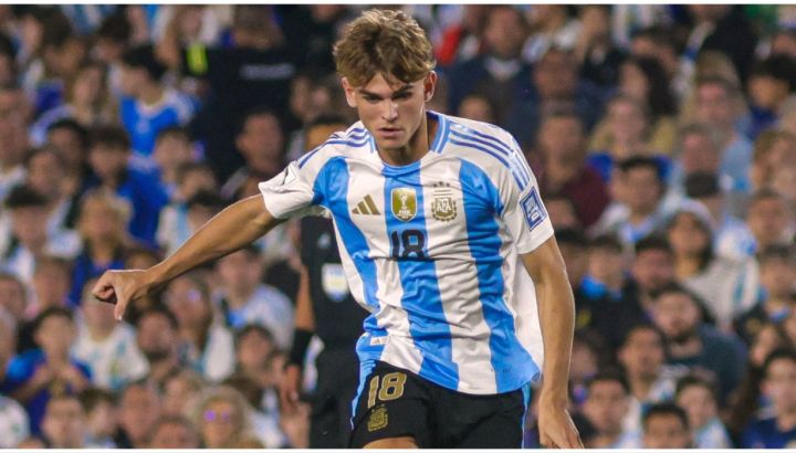 Nico Paz el mejor jugador joven de la Serie A de Italia