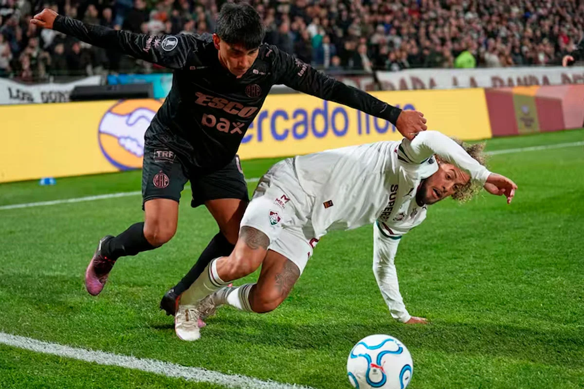 Platense le ganó al Fluminense pero no le alcanzó