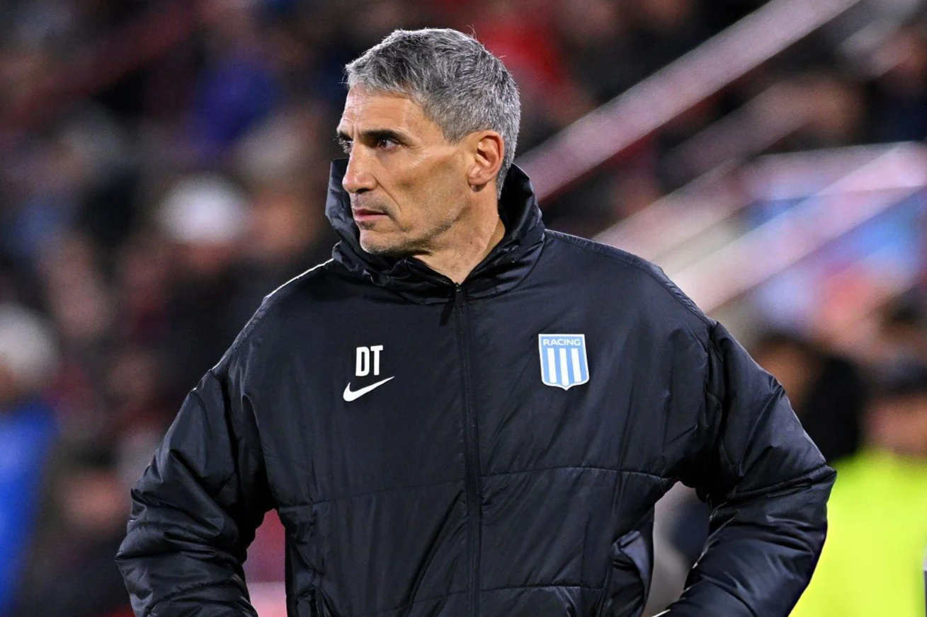 Racing despidió a Vojvoda