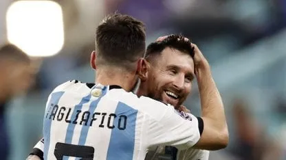 Tagliafico: “Messi te hace superar todo el tiempo dentro y fuera de la cancha”